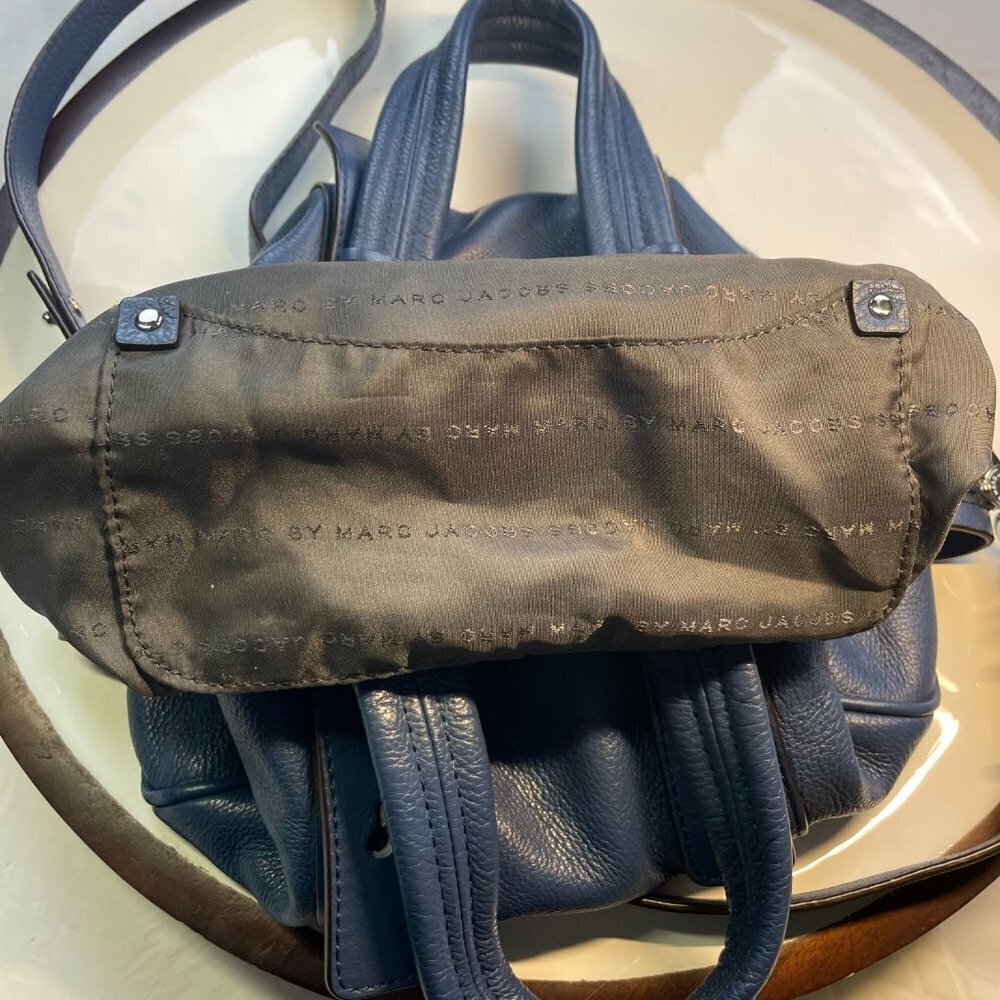 Marc Jacobs Dark Teal Leather Pocketbook - Picture 9 of 9